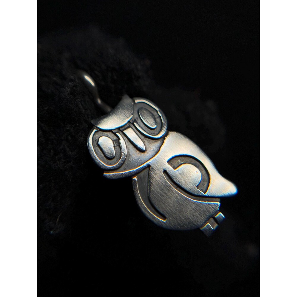 Native American Sterling Silver Owl Pendant - Picture 9 of 10